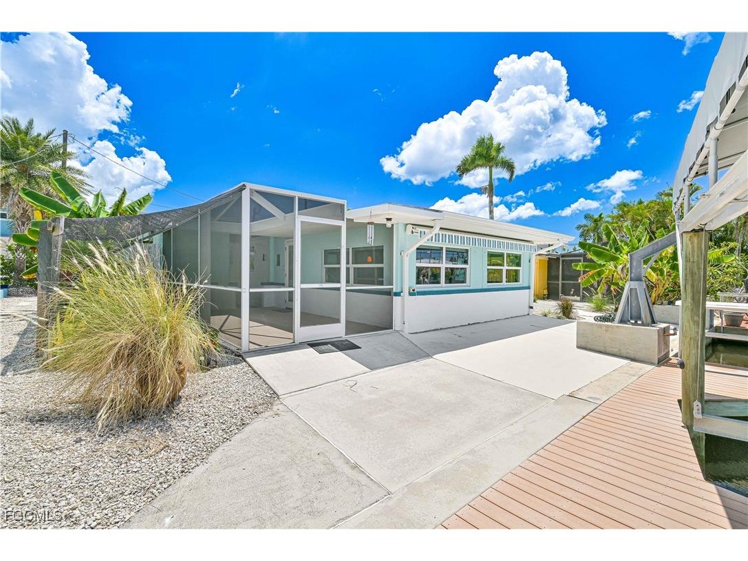 2500 Harbor View Drive Matlacha FL 33993 2025004776 image7