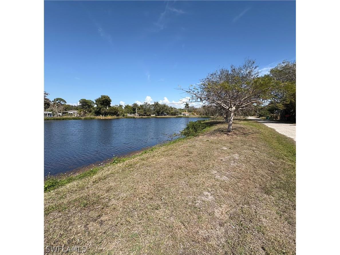 2500 Lee Street Naples FL 34112 226009356 image26