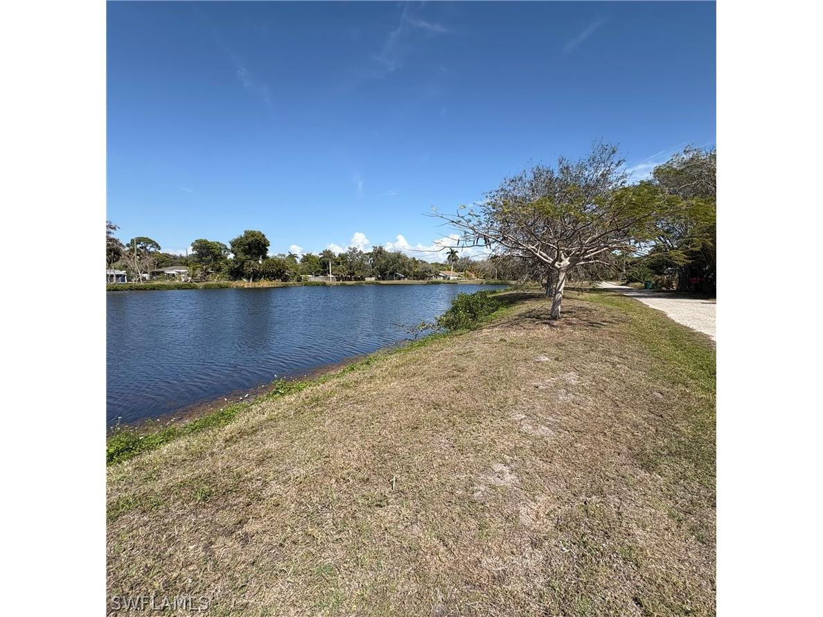 2500 Lee Street Naples FL 34112 226009356 image30