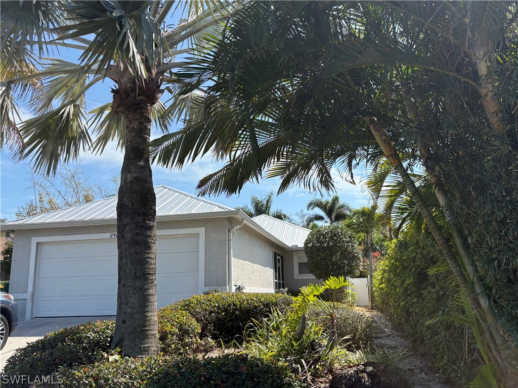 2500 Lee Street Naples FL 34112 226009356 image5
