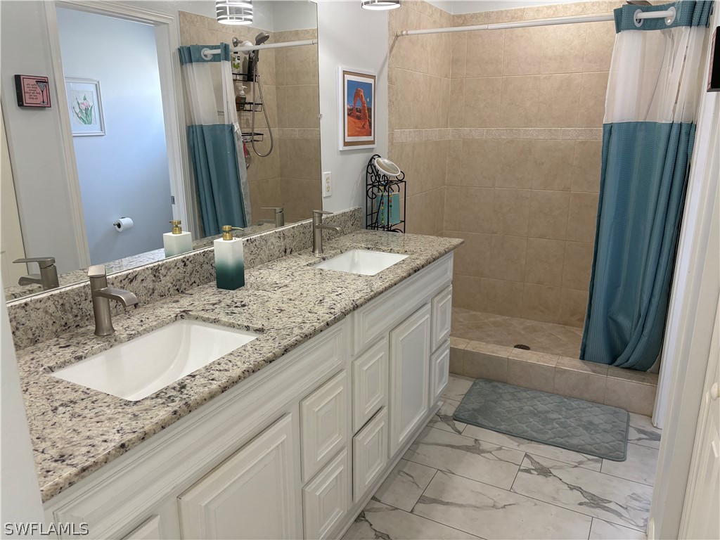 2500 Lee Street Naples FL 34112 226009356 image6