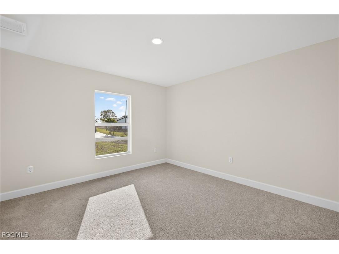 2500 NW 8th Place Cape Coral FL 33993 2026011109 image17
