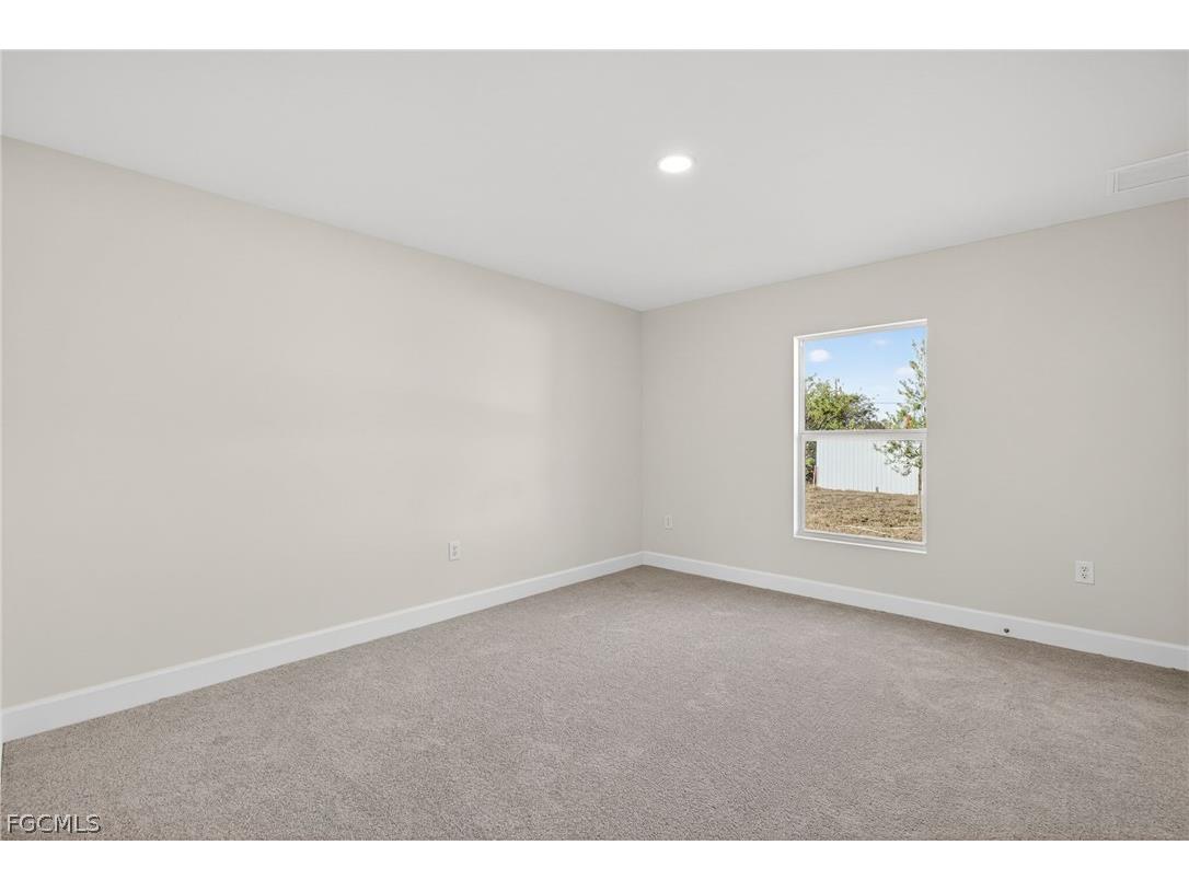 2500 NW 8th Place Cape Coral FL 33993 2026011109 image19