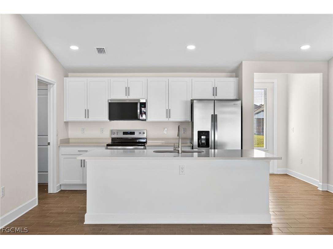 2500 NW 8th Place Cape Coral FL 33993 2026011109 image6
