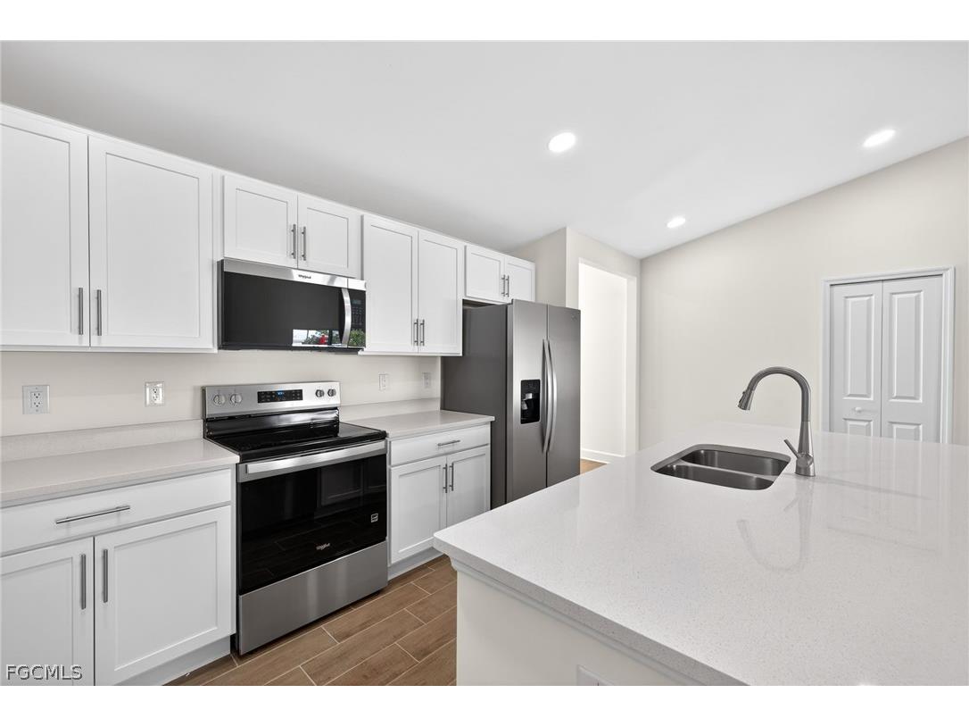 2500 NW 8th Place Cape Coral FL 33993 2026011109 image8