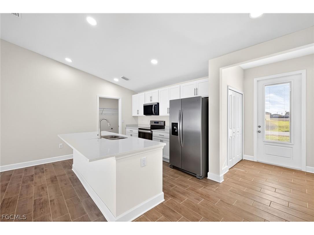 2500 NW 8th Place Cape Coral FL 33993 2026011109 image9