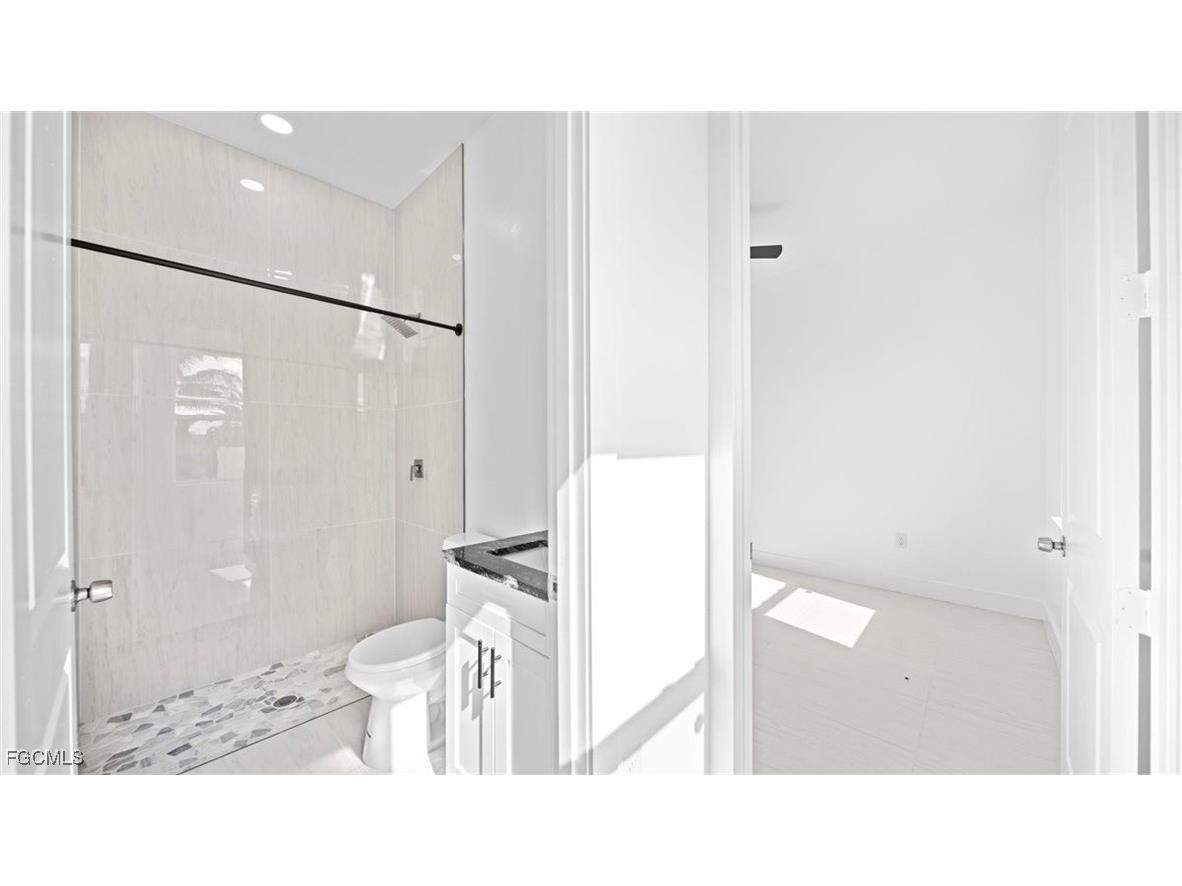 2501 26th Street W Lehigh Acres FL 33971 2026003609 image12