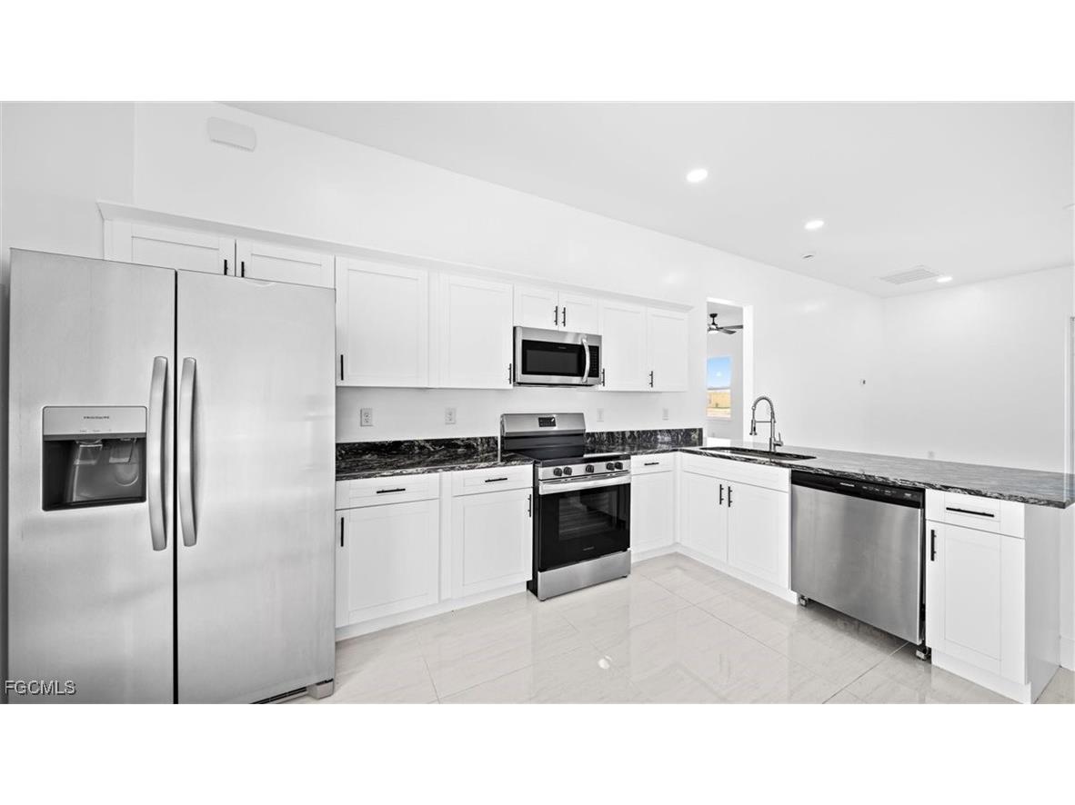 2501 26th Street W Lehigh Acres FL 33971 2026003609 image15