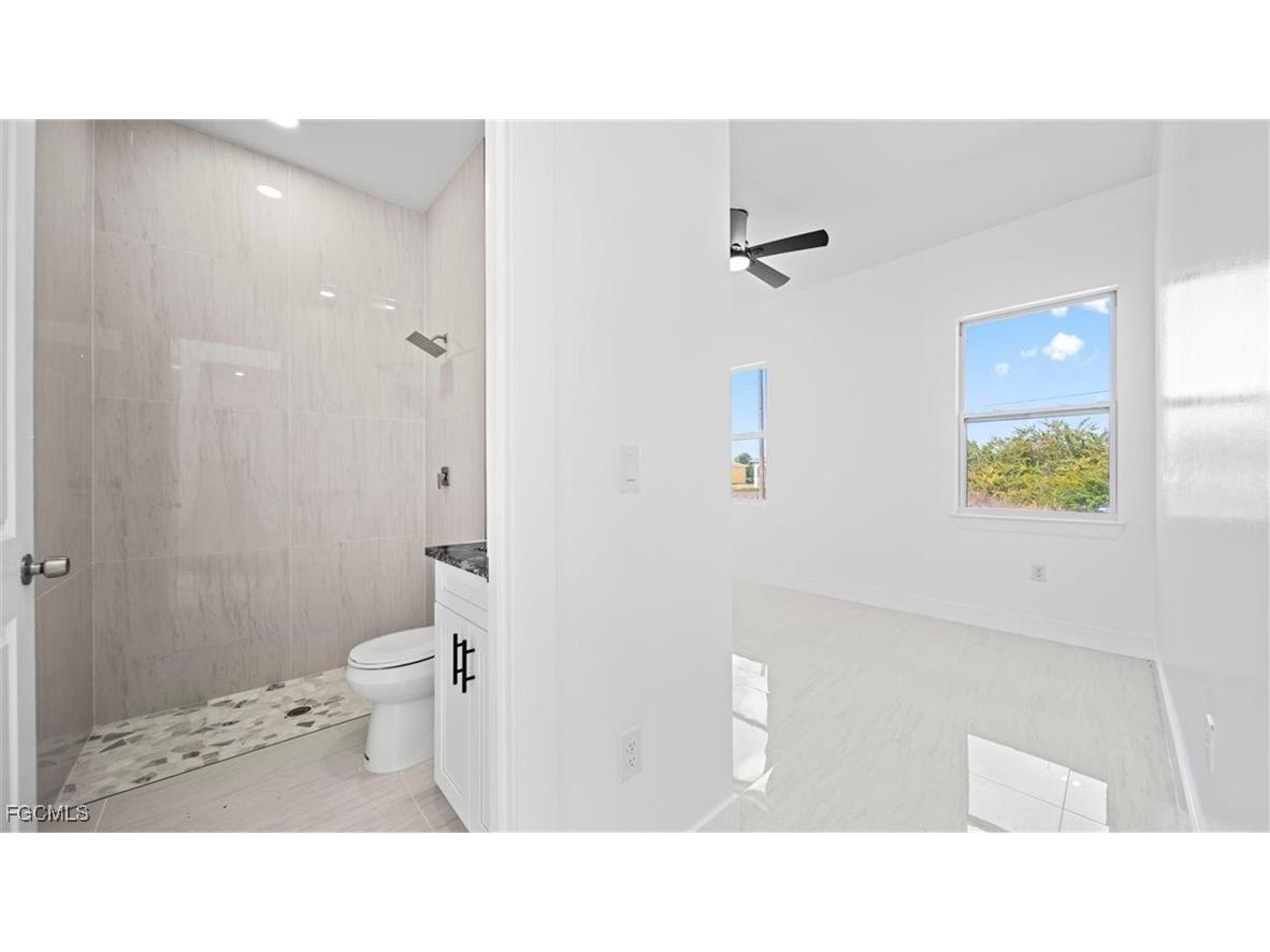 2501 26th Street W Lehigh Acres FL 33971 2026003609 image21