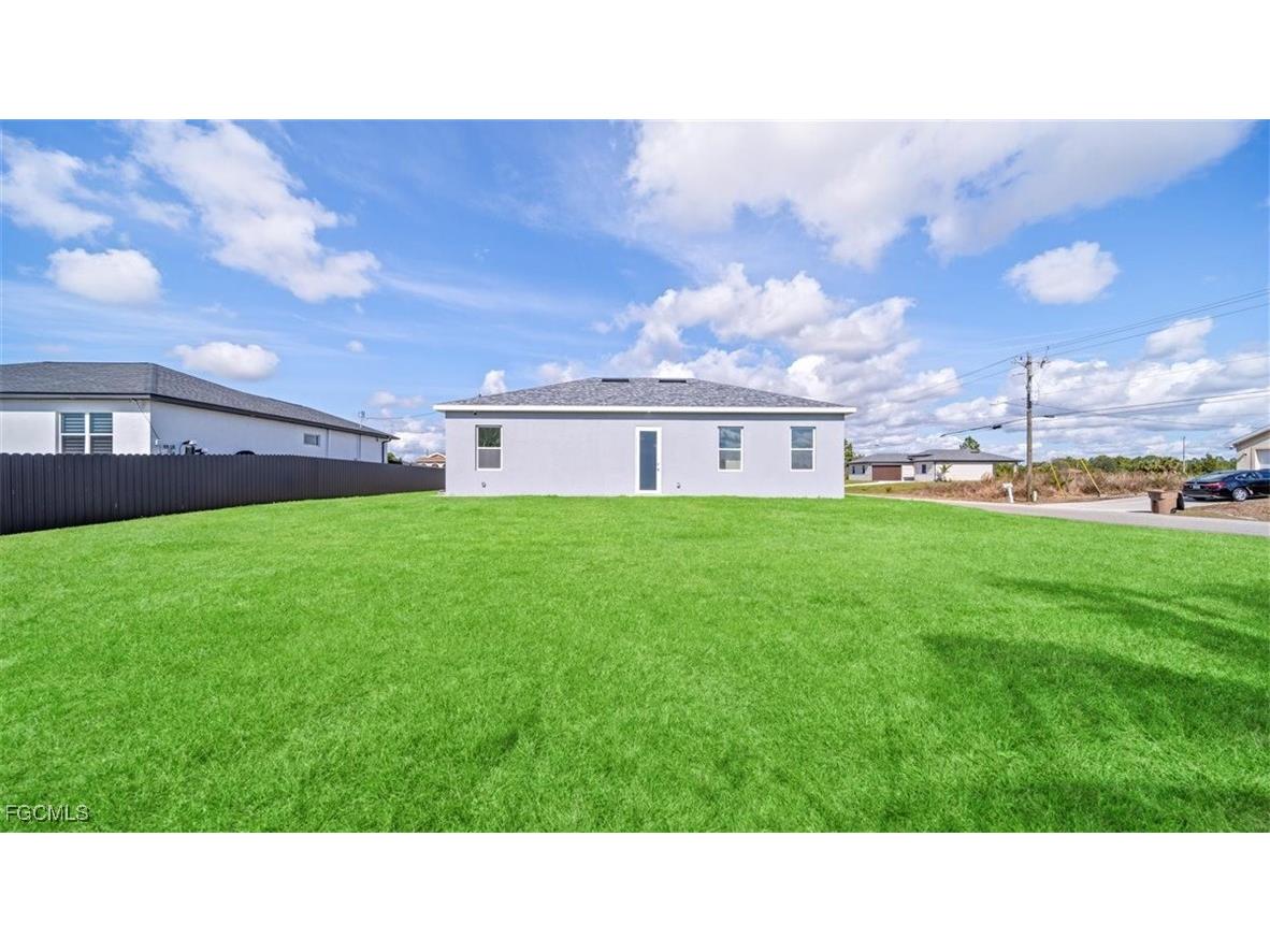 2501 26th Street W Lehigh Acres FL 33971 2026003609 image28