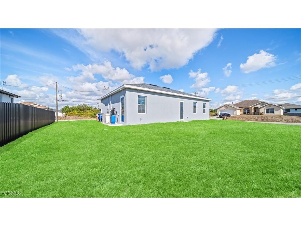 2501 26th Street W Lehigh Acres FL 33971 2026003609 image29
