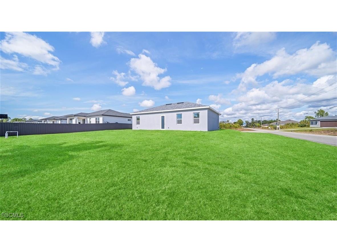 2501 26th Street W Lehigh Acres FL 33971 2026003609 image30