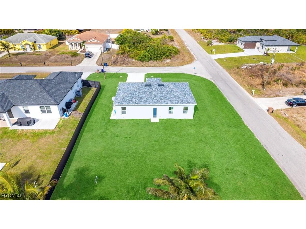 2501 26th Street W Lehigh Acres FL 33971 2026003609 image32