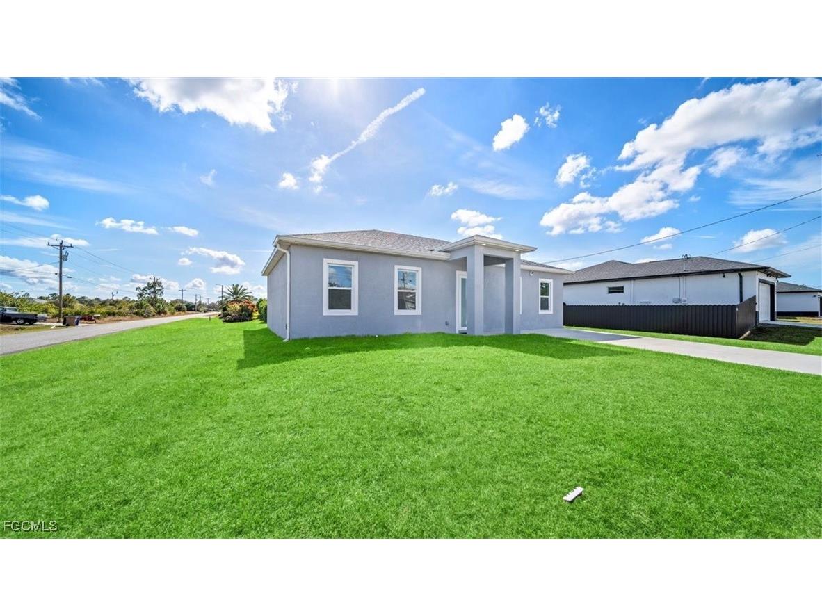 2501 26th Street W Lehigh Acres FL 33971 2026003609 image34