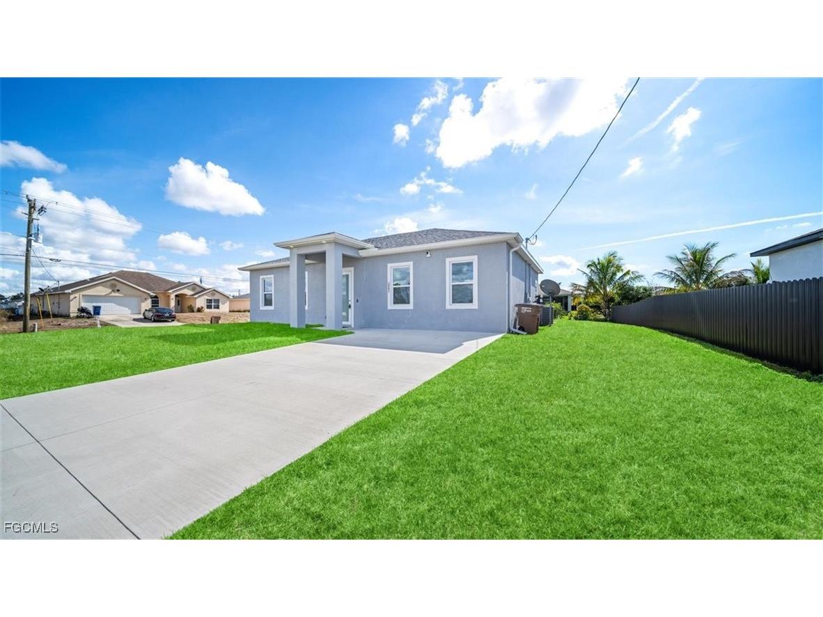 2501 26th Street W Lehigh Acres FL 33971 2026003609 image35