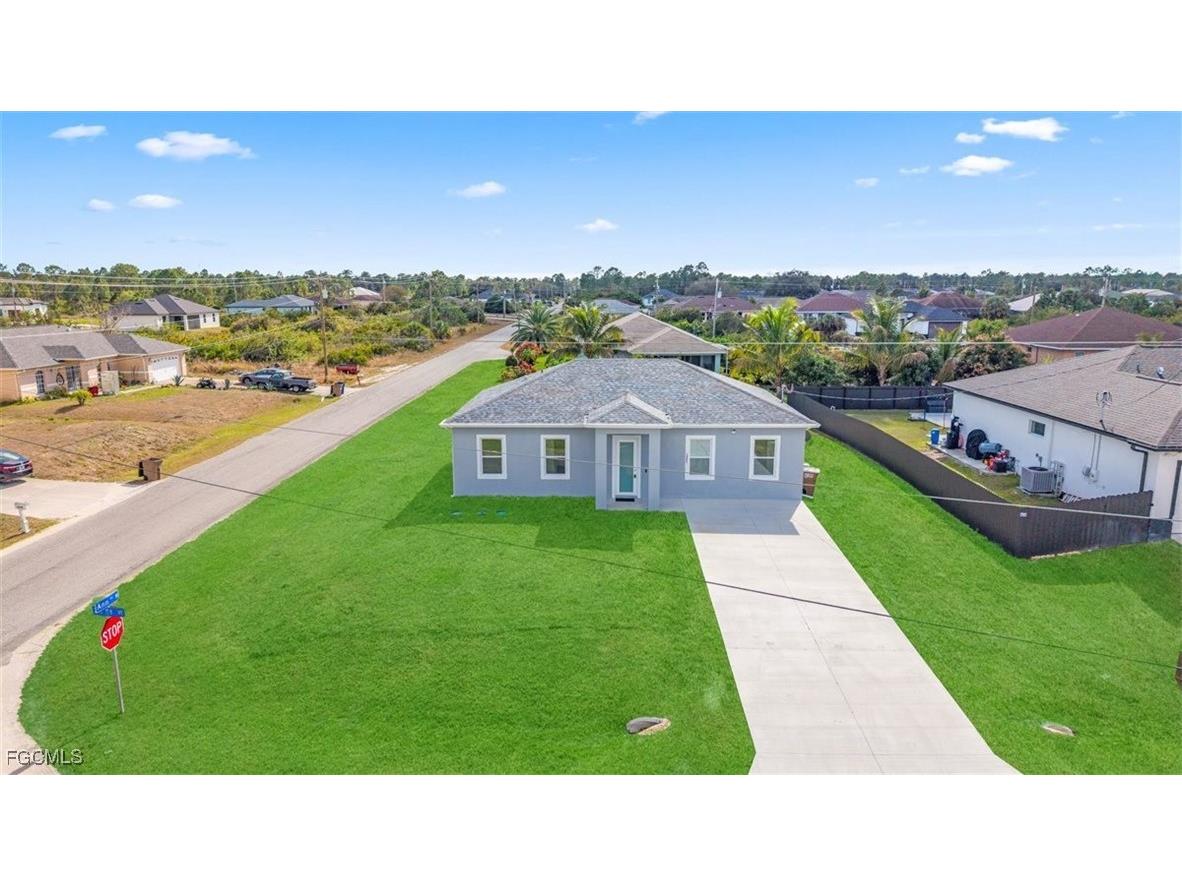 2501 26th Street W Lehigh Acres FL 33971 2026003609 image4