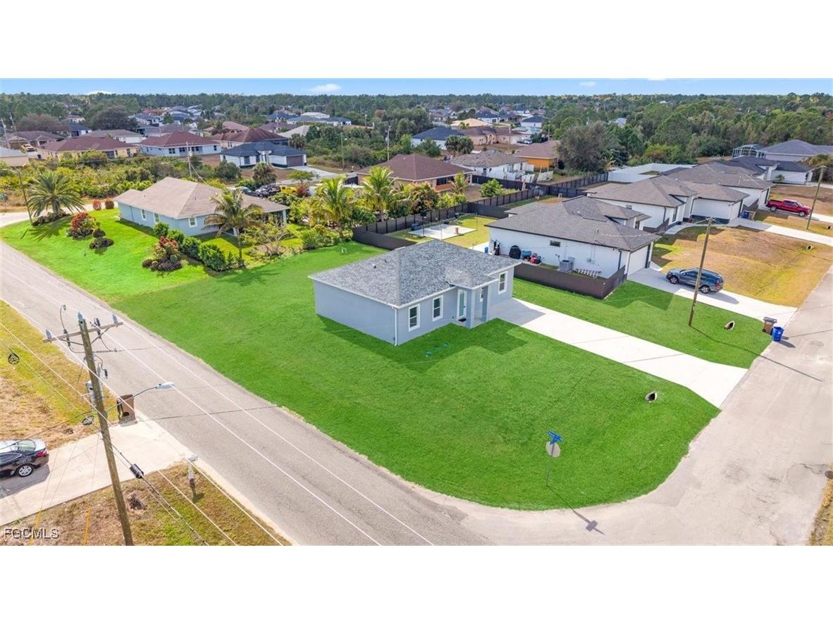 2501 26th Street W Lehigh Acres FL 33971 2026003609 image5
