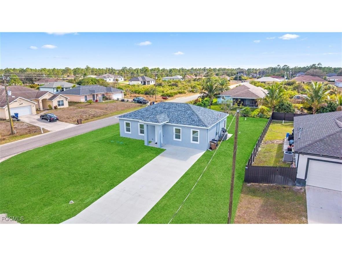 2501 26th Street W Lehigh Acres FL 33971 2026003609 image6