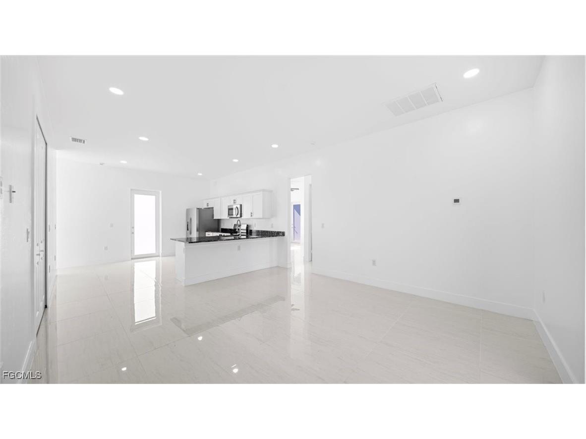 2501 26th Street W Lehigh Acres FL 33971 2026003609 image9