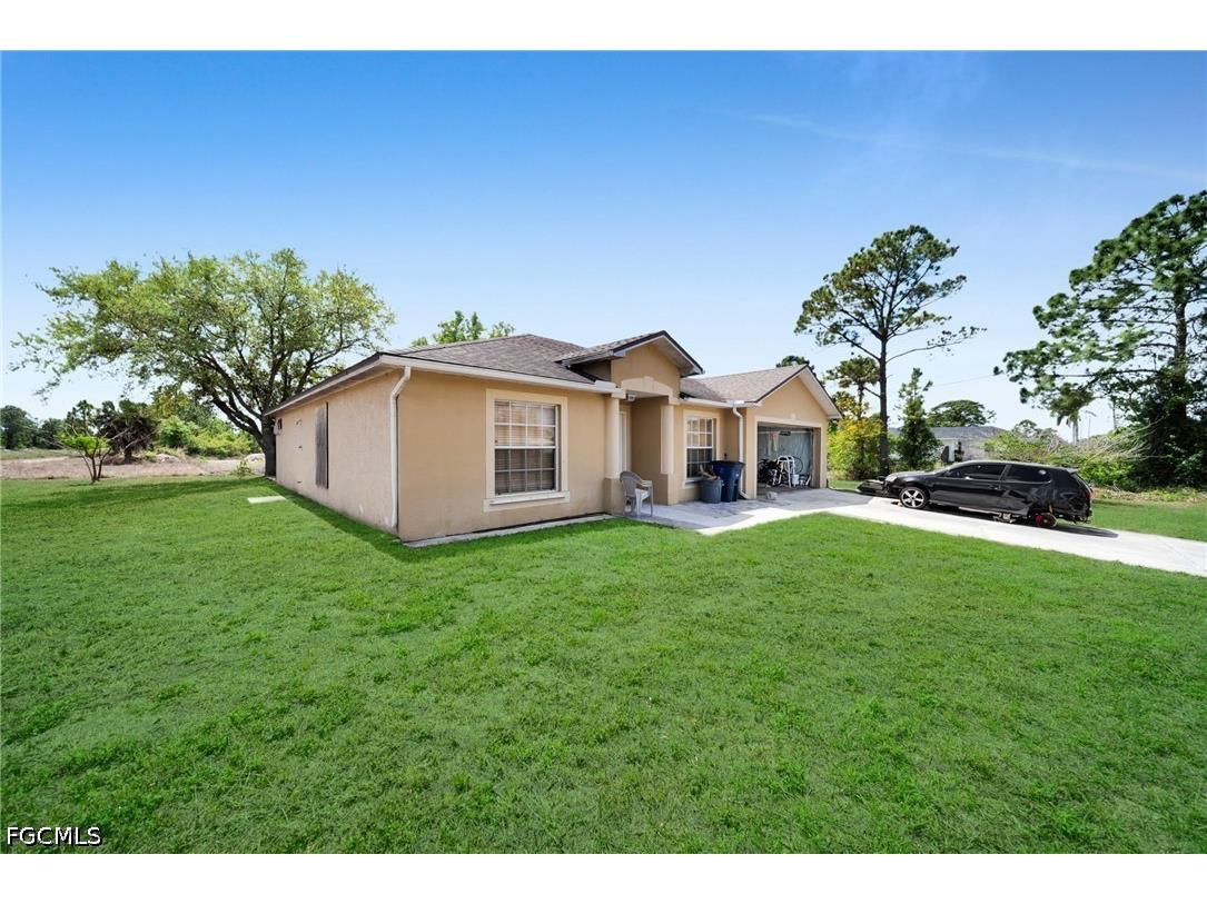 2501 36th Street SW Lehigh Acres FL 33976 2026016305 image1