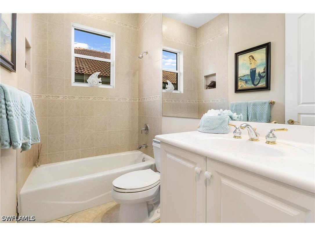 2501 Augusta Drive Naples FL 34109 226011843 image17