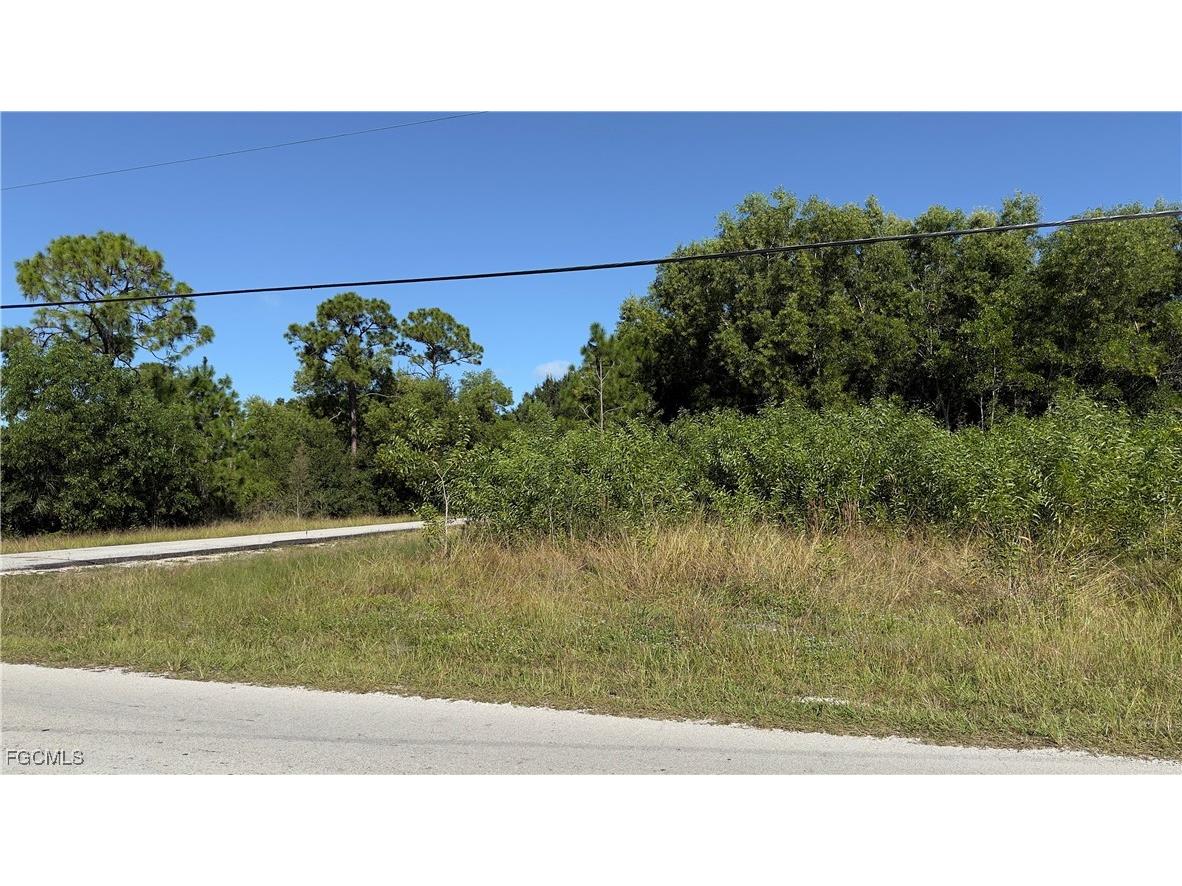 2501 E 10th Street Lehigh Acres FL 33936 2025018243 image1
