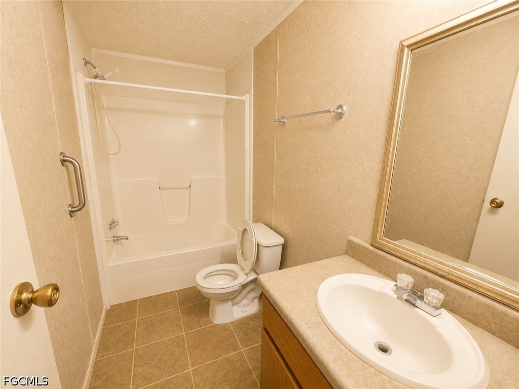 2501 Gail Helen Court North Fort Myers FL 33917 2026028472 image14