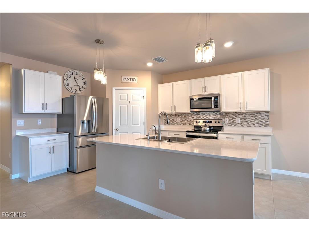 2501 NW 20th Place Cape Coral FL 33993 2026010172 image20