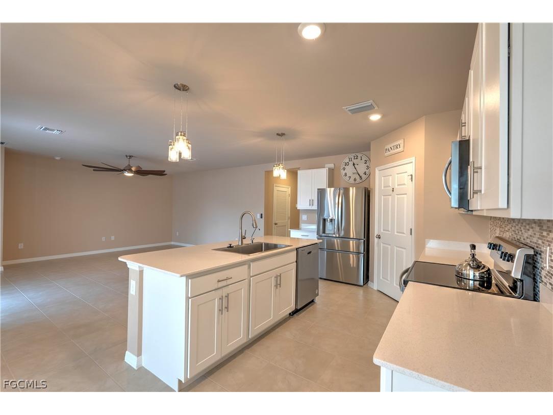 2501 NW 20th Place Cape Coral FL 33993 2026010172 image23