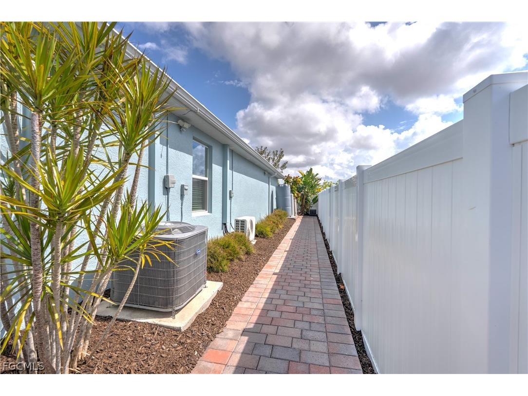 2501 NW 20th Place Cape Coral FL 33993 2026010172 image41