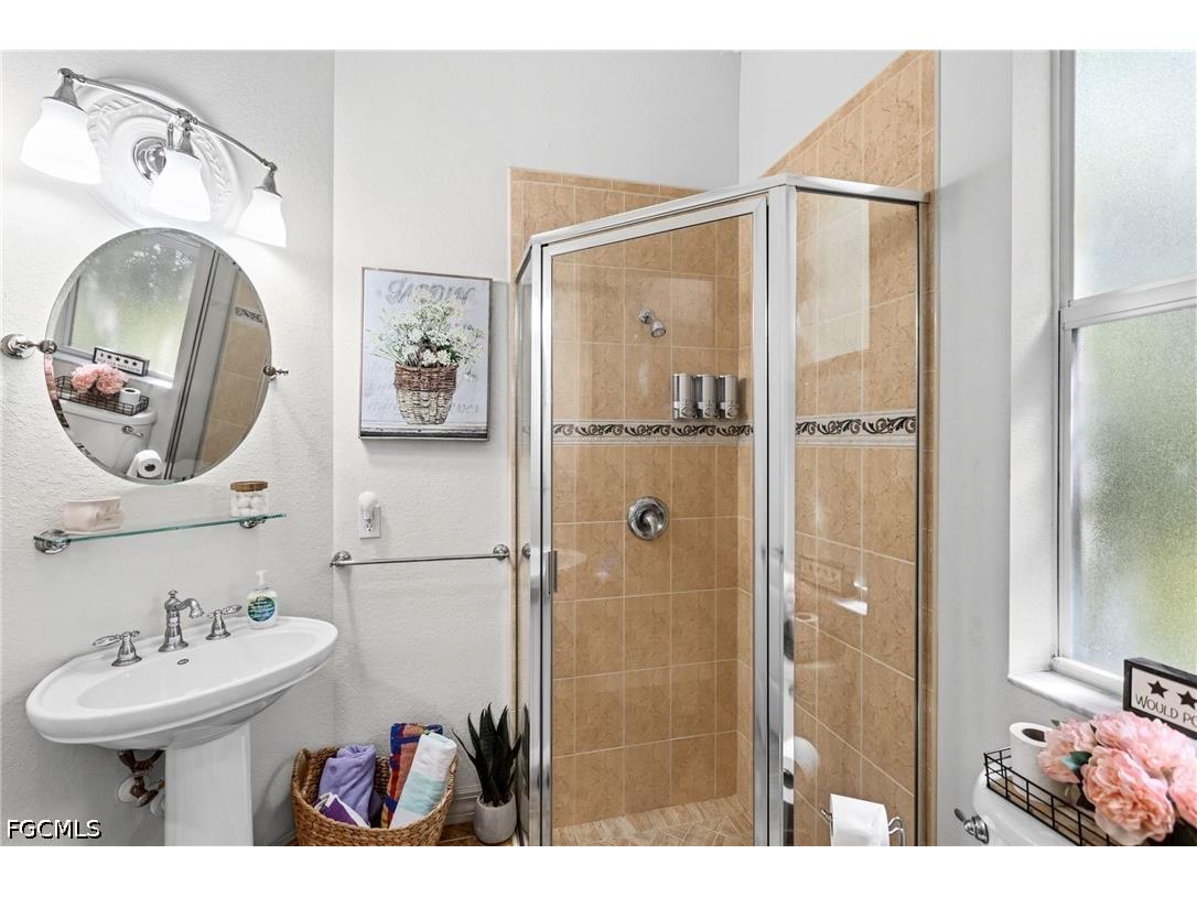 2501 SE 19th Place Cape Coral FL 33904 2026015457 image37