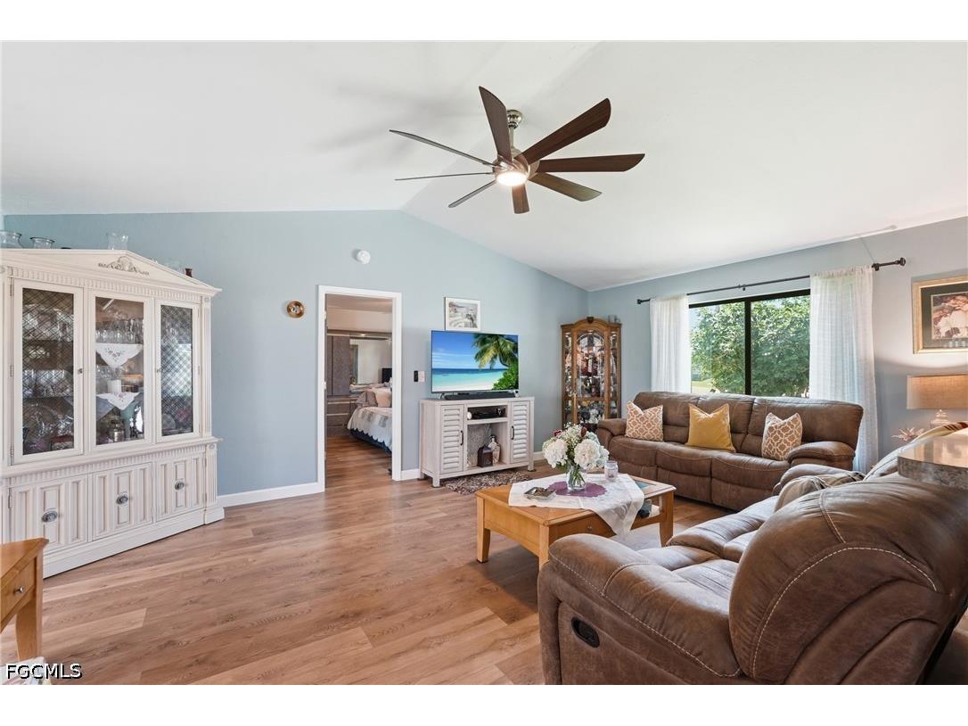 2501 SW 52nd Terrace Cape Coral FL 33914 2026019519 image10