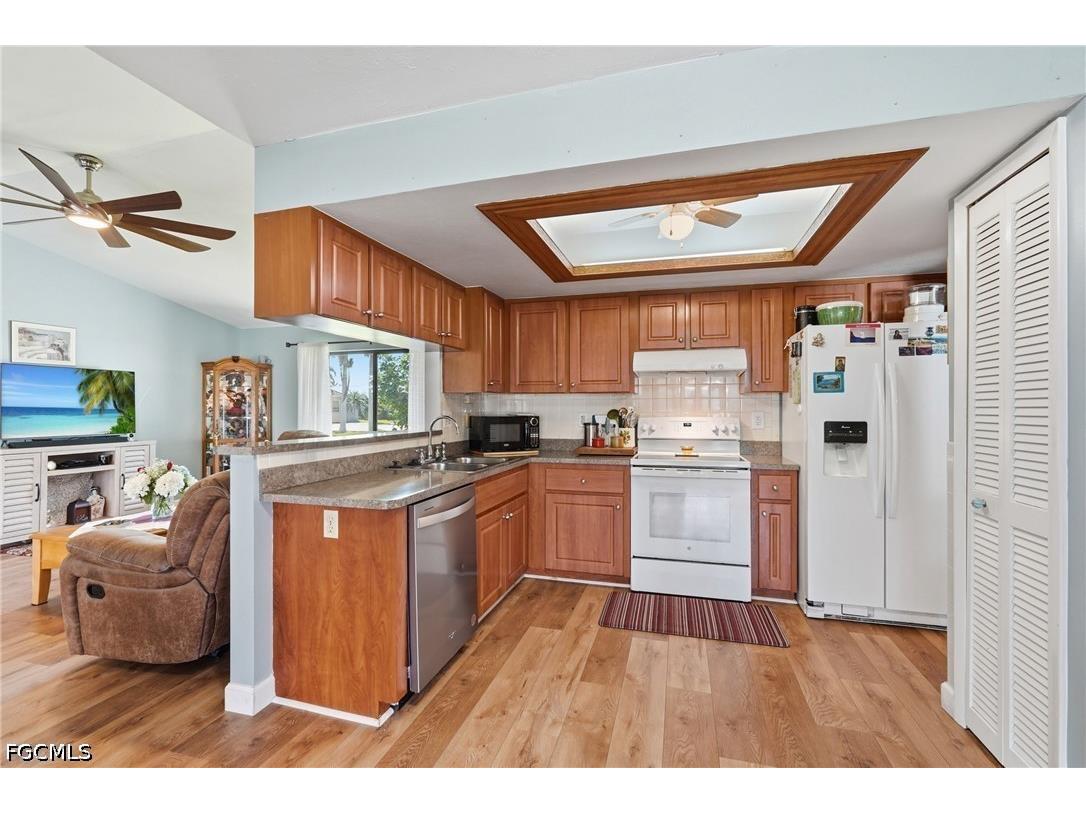 2501 SW 52nd Terrace Cape Coral FL 33914 2026019519 image12