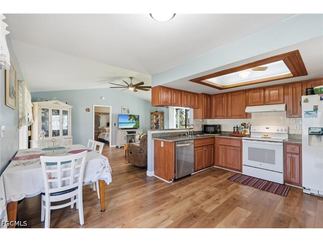 2501 SW 52nd Terrace Cape Coral FL 33914 2026019519 image13