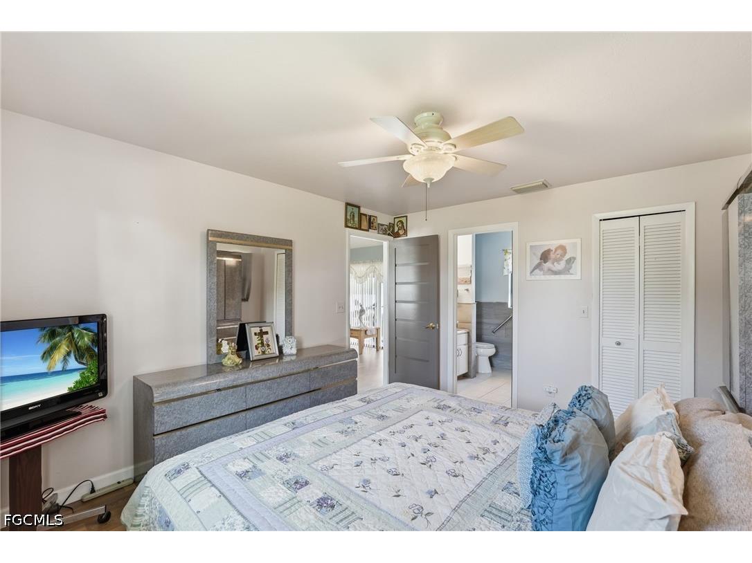 2501 SW 52nd Terrace Cape Coral FL 33914 2026019519 image17