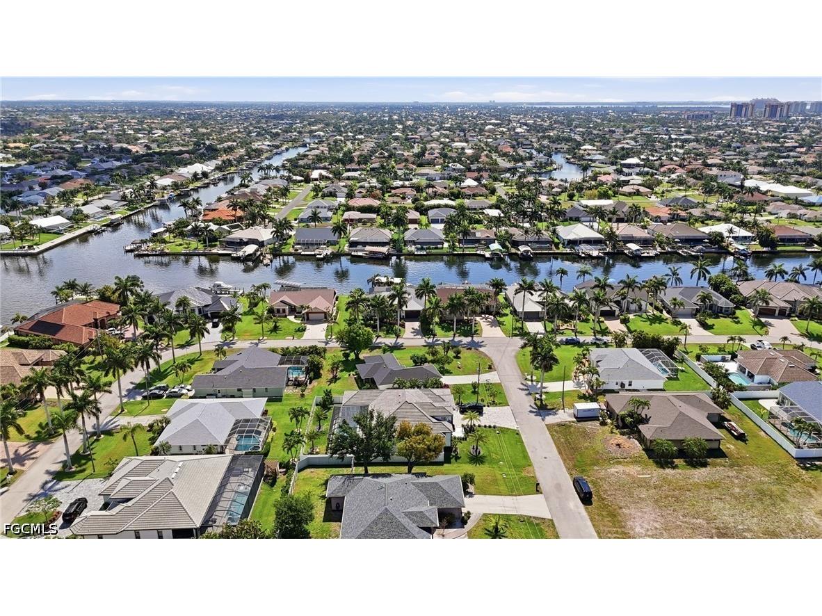 2501 SW 52nd Terrace Cape Coral FL 33914 2026019519 image37