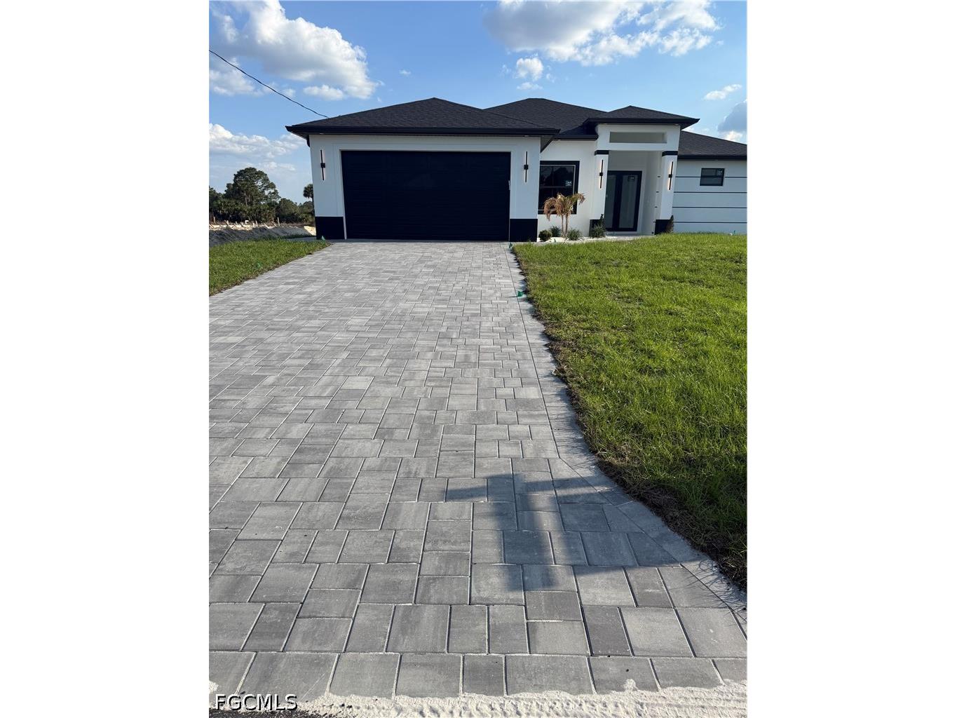2502 15th Street W Lehigh Acres FL 33971 2026022263 image1