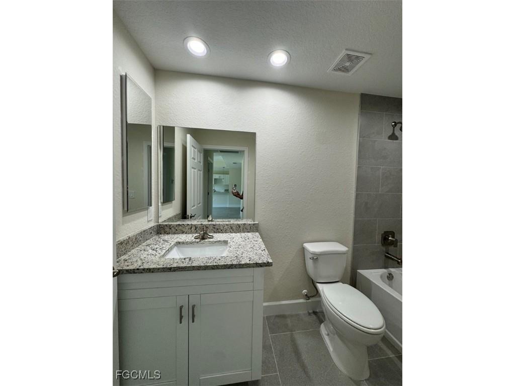 2502 35th Street SW Lehigh Acres FL 33976 2025015310 image11