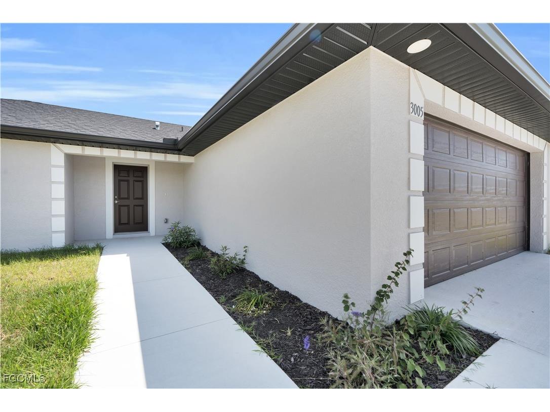 2502 35th Street SW Lehigh Acres FL 33976 2025015310 image2