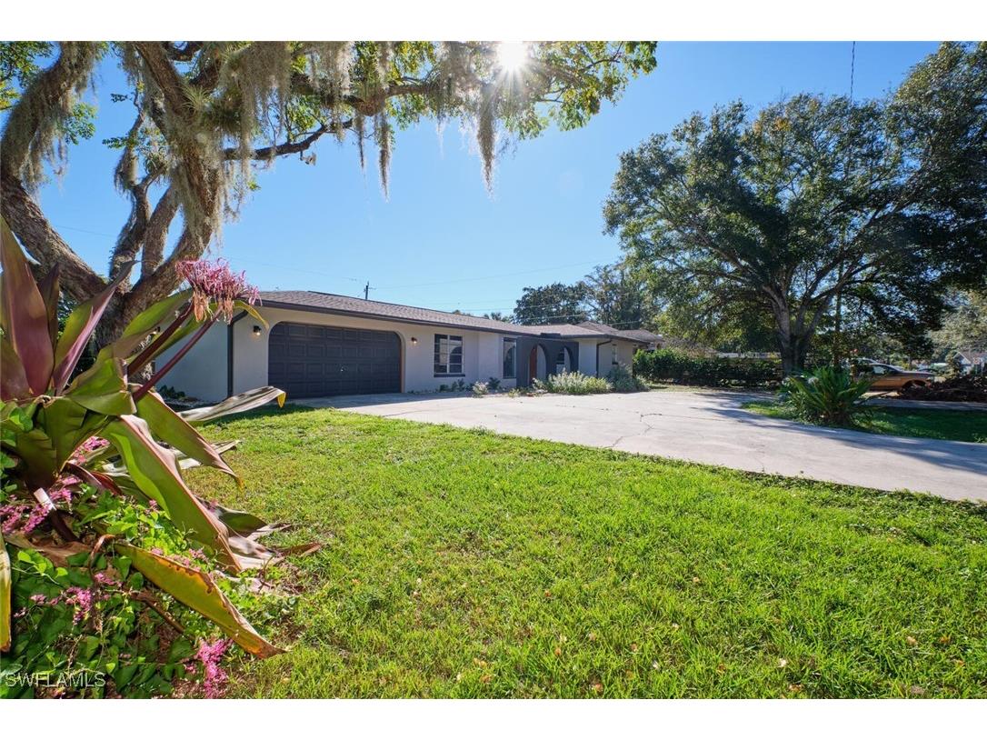 2502 Barcelona Avenue Fort Myers FL 33905 224094215 image1