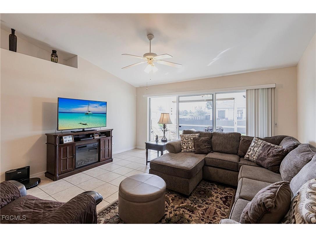 2503 51st Street W Lehigh Acres FL 33971 2025018848 image4