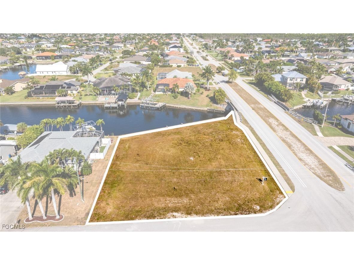 2503 SW 41st Street Cape Coral FL 33914 2025025420 image3