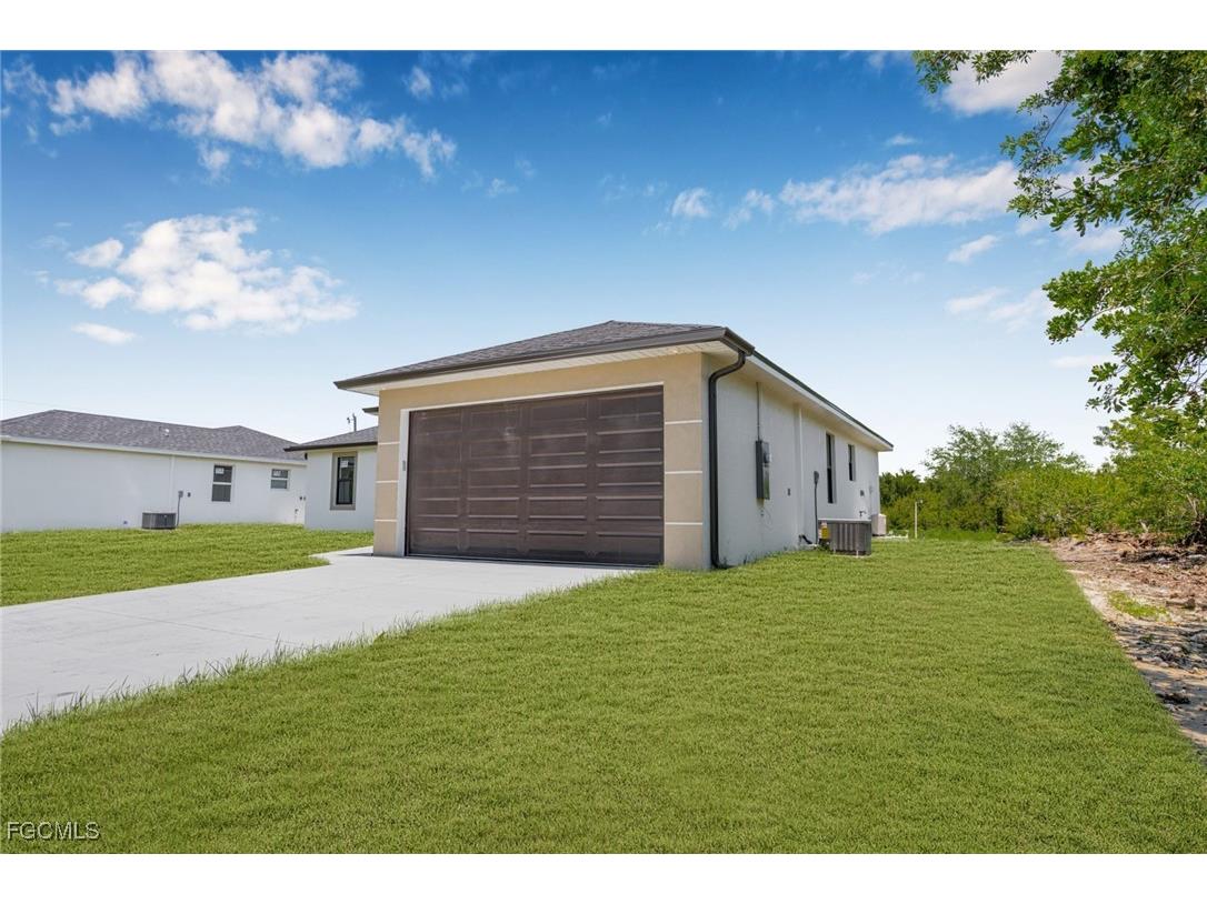 2504 5th Street SW Lehigh Acres FL 33976 2026004764 image4