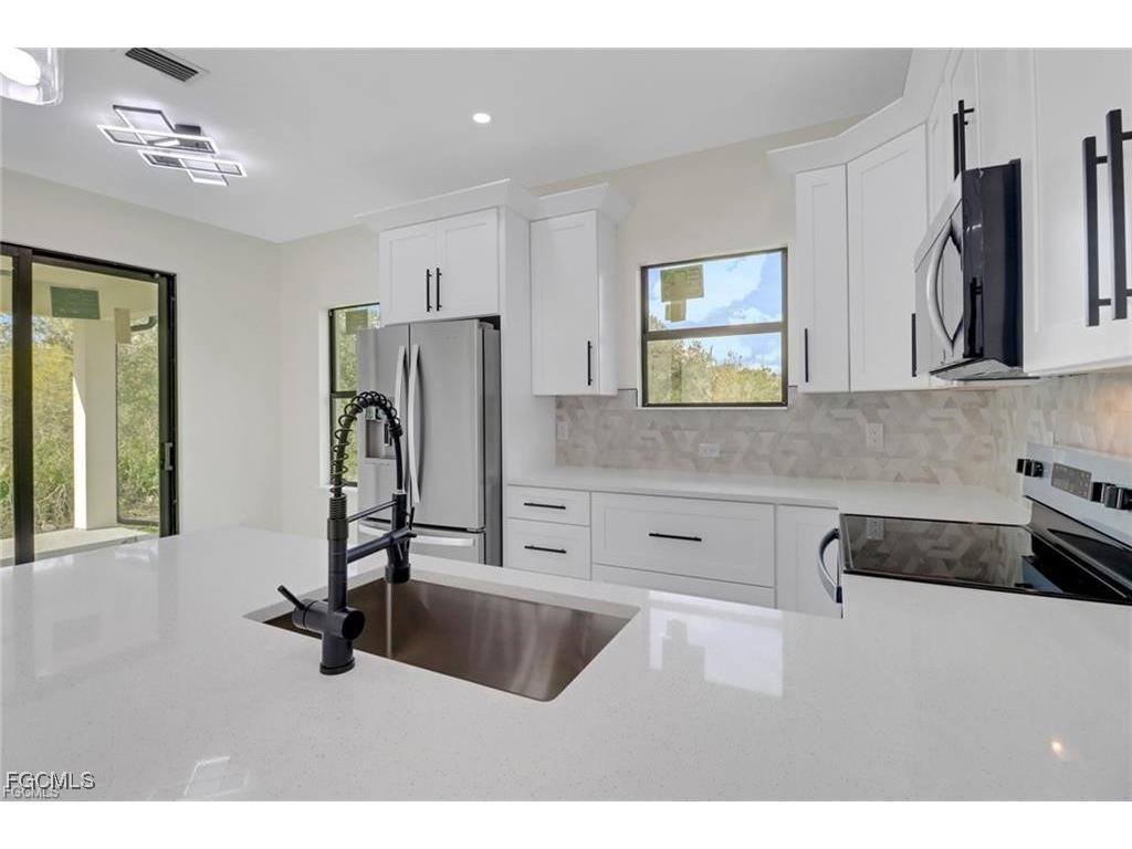 2504 62nd Street W Lehigh Acres FL 33971 2026001504 image10