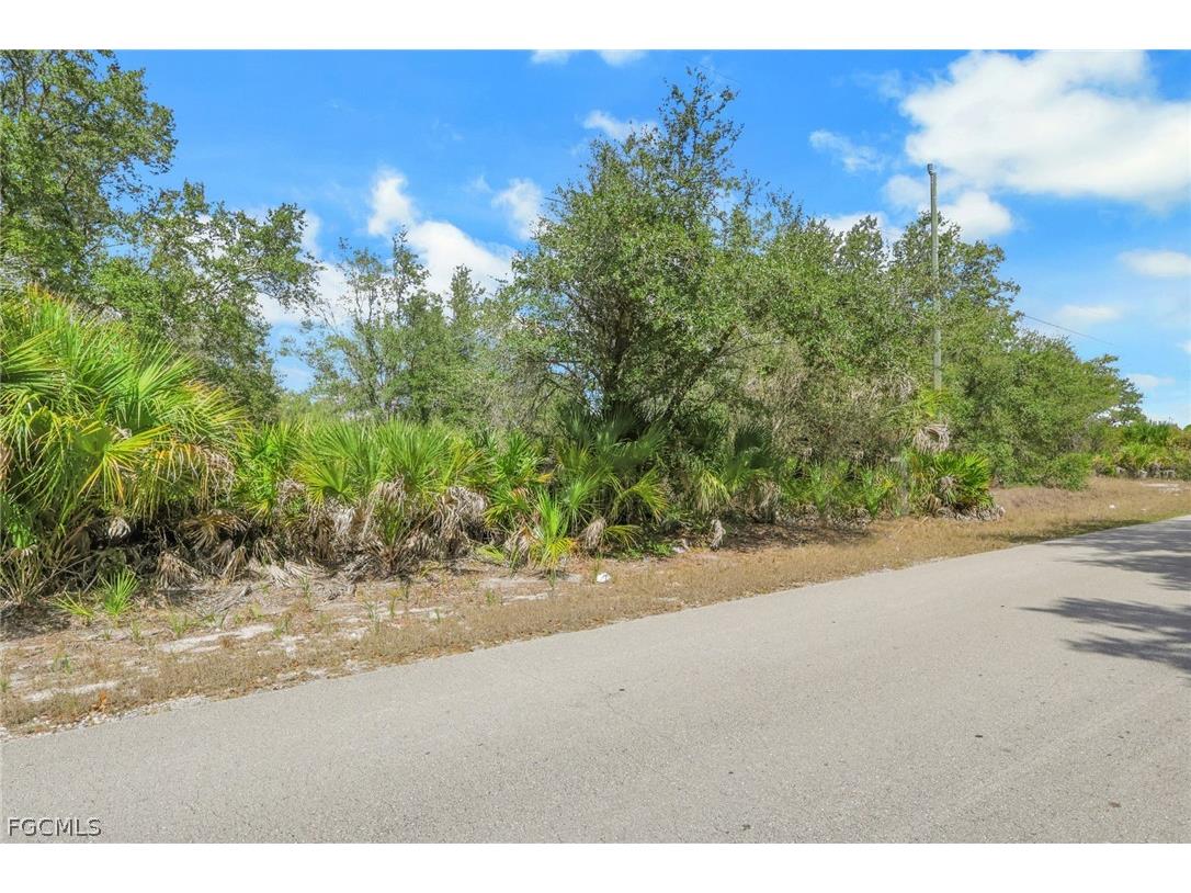 2504 65th Street W Lehigh Acres FL 33971 2026009389 image1