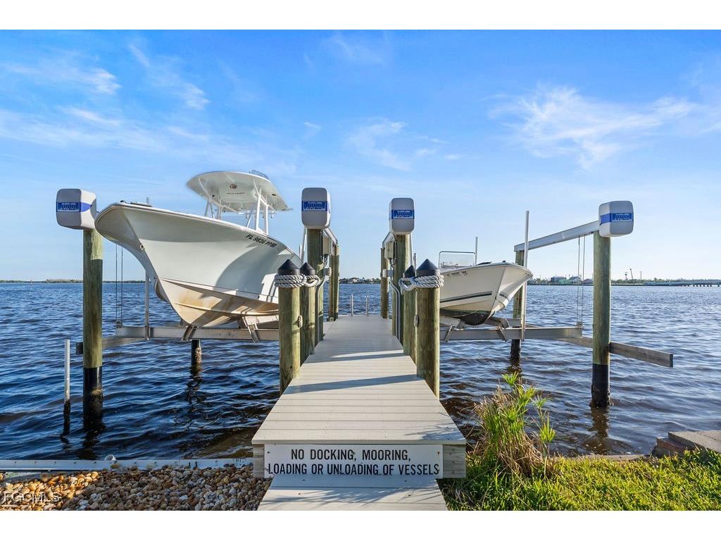 2504 Bayshore Drive Matlacha FL 33993 2025016543 image30