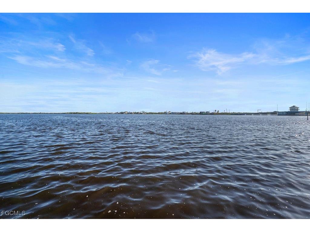 2504 Bayshore Drive Matlacha FL 33993 2025016543 image31