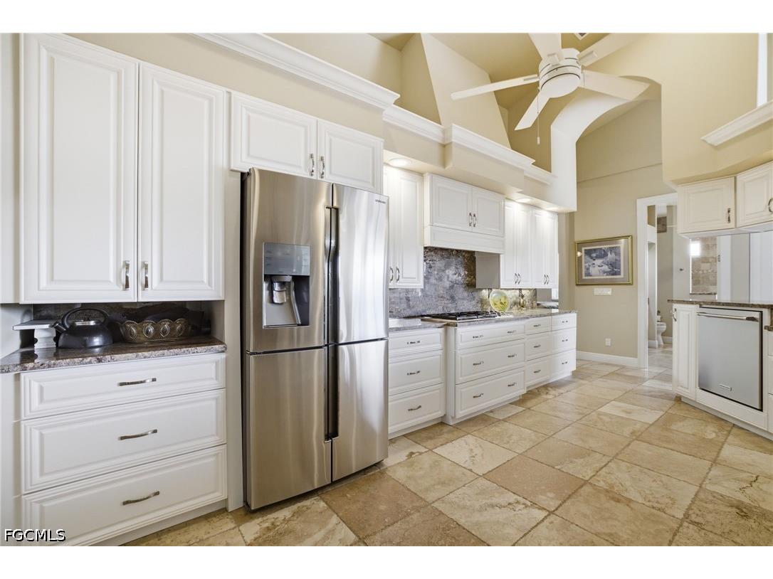 2504 Caloosa Shores Drive Labelle FL 33935 2026018613 image23