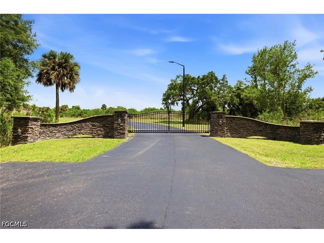 2504 Caloosa Shores Drive Labelle FL 33935 2026018613 image48