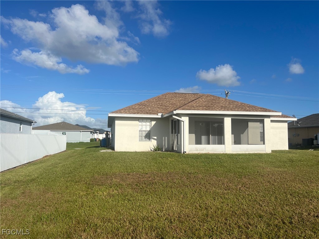 2504 Floyd Avenue S Lehigh Acres FL 33976 2025013397 image2